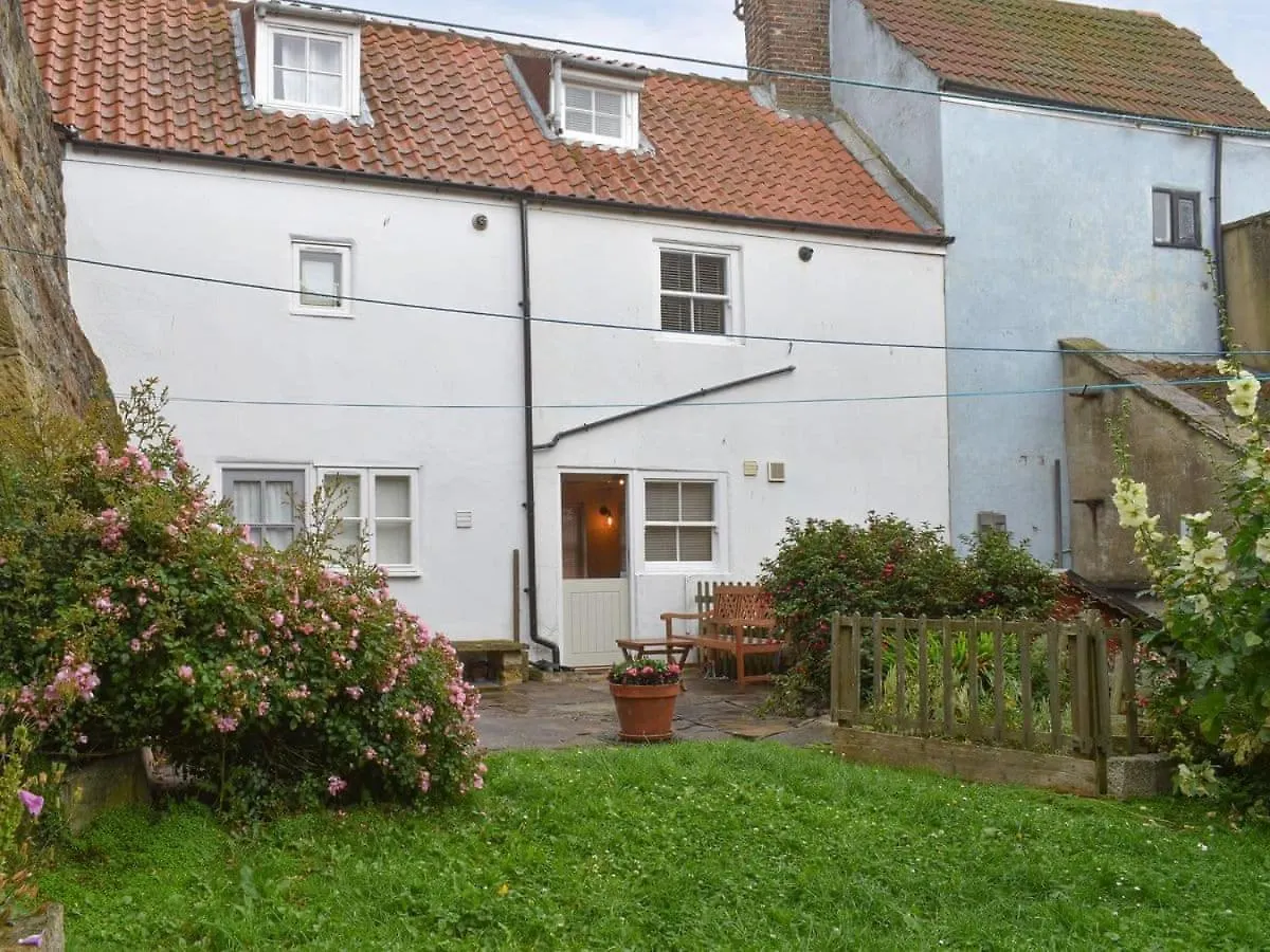 Taylor'S Cottage Whitby
